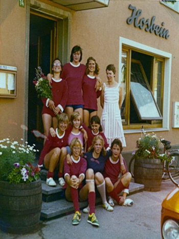 Damen-Gr--ndung-1976-Vereinslokal-Hosbein-350px-breit